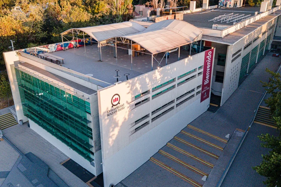 Universidad Andrés Bello lidera en Chile con espacios más saludables y sostenibles